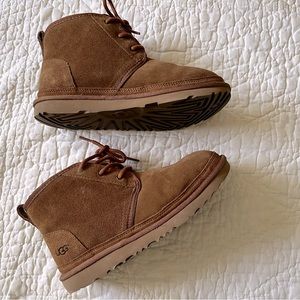 Ugg women’s neumel short boot